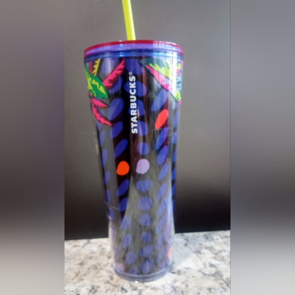 Starbucks 24 oz cup with straw
